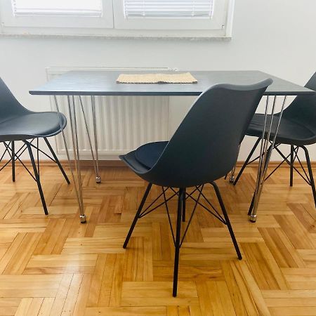 My Place 普里什蒂纳 外观 照片