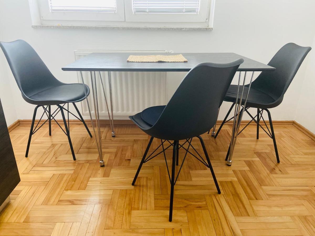 My Place 普里什蒂纳 外观 照片