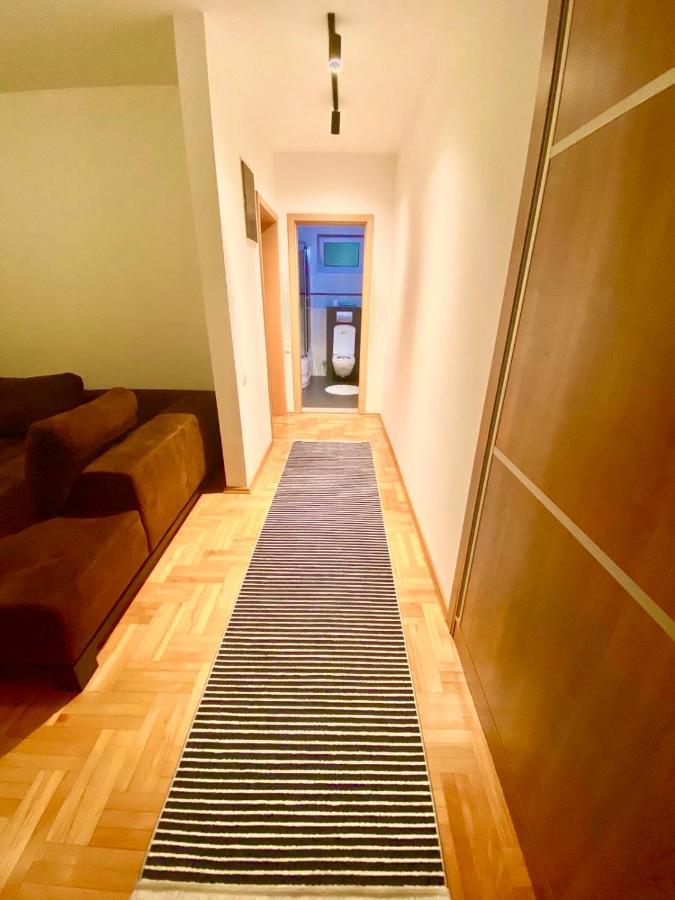 My Place 普里什蒂纳 外观 照片